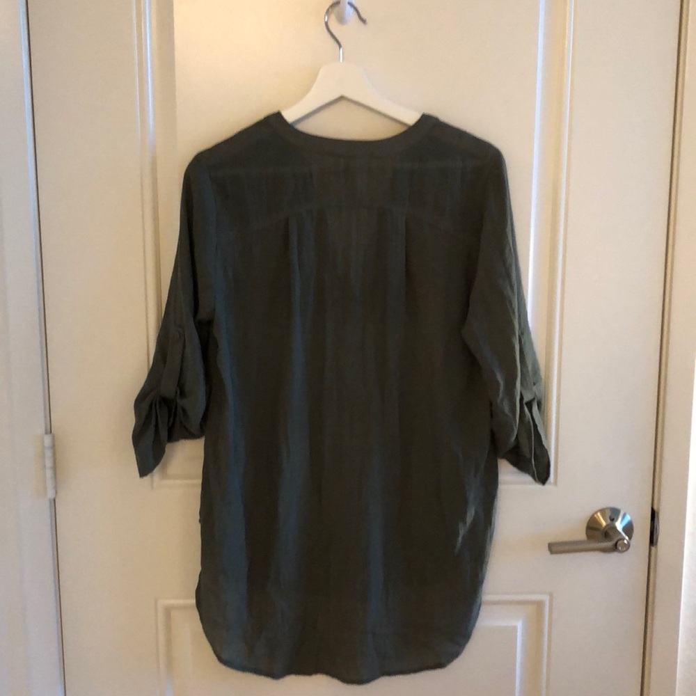 Green shirt - Picture 3 of 4